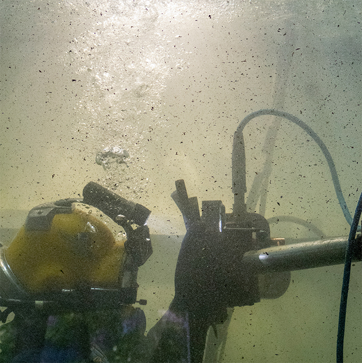 underwater-welding-challenge-visibility