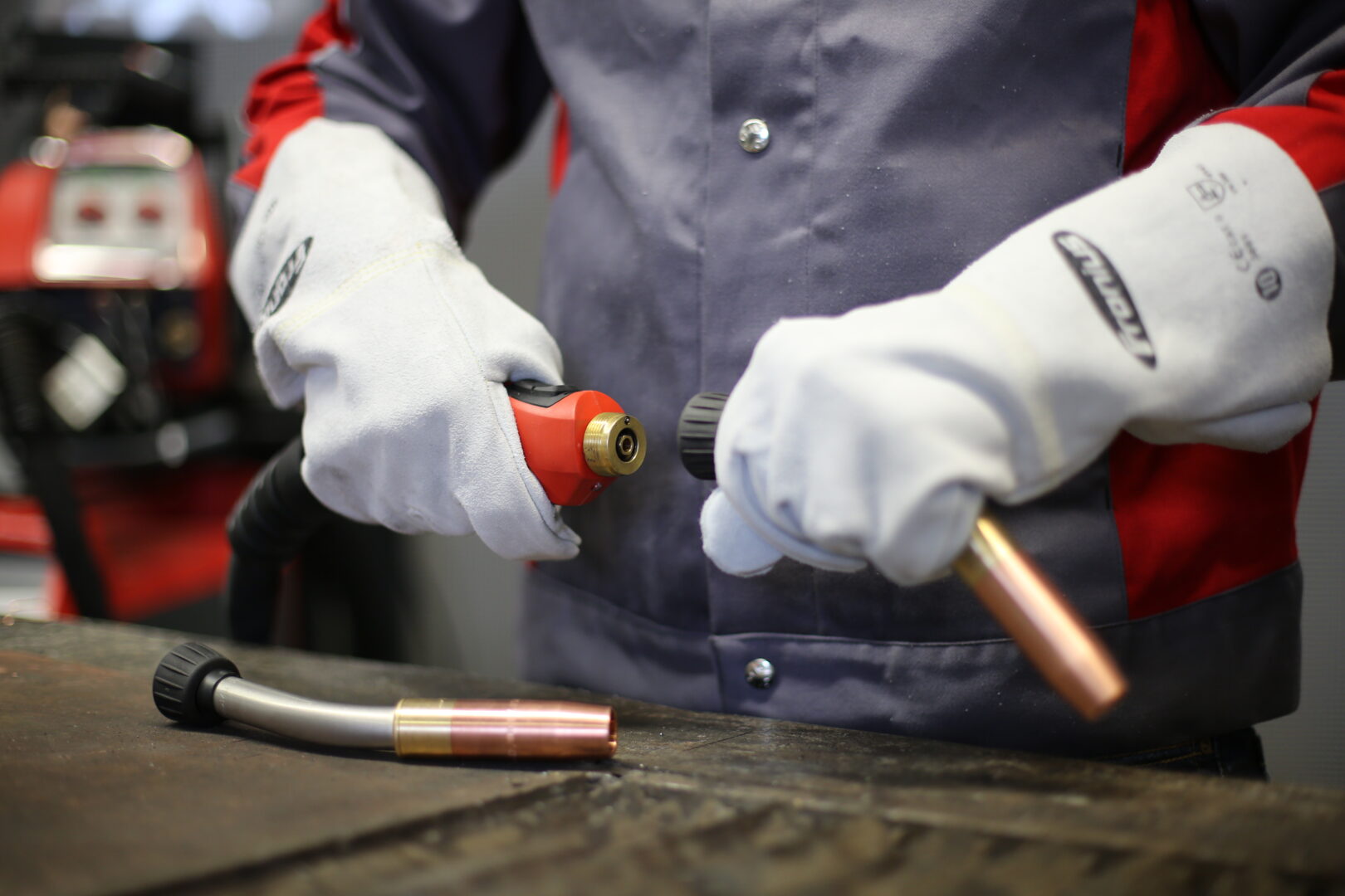 MIG/MAG Welding Torches Details, differences and special functions